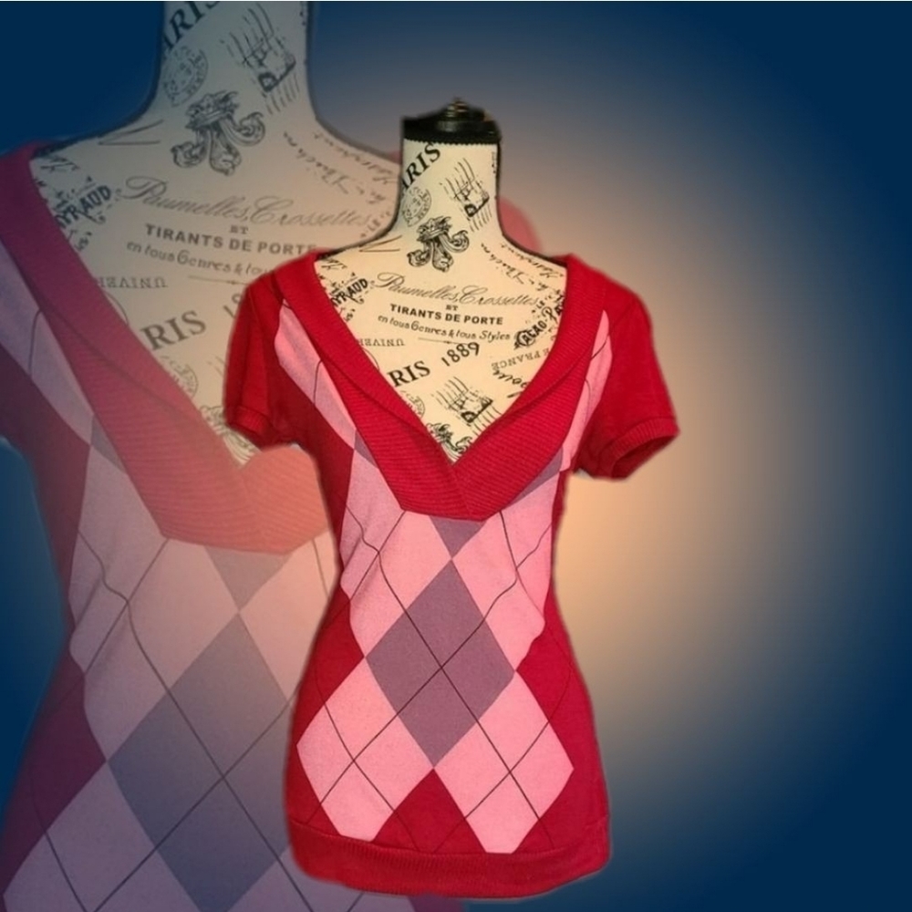 Red Short Sleeve Argyle Sweater